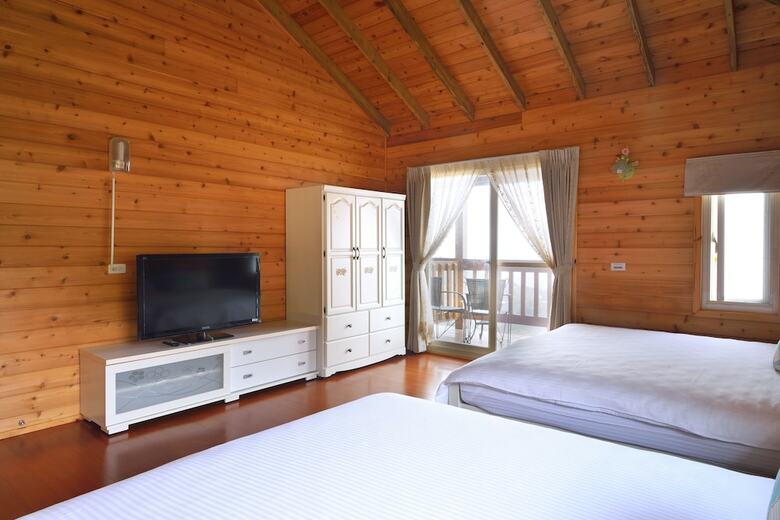 Hotel Sitou Flora's House B&B