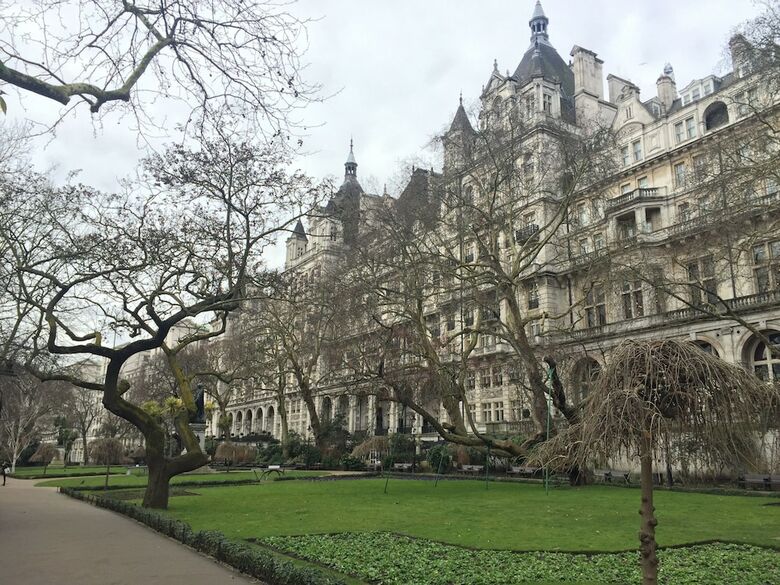 2 Bedroom Apartment In Westminister