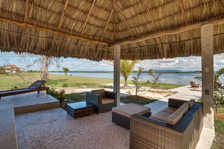 Villa Laguna Gecko