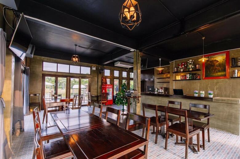 Hotel Oyo 837 Baan Kiang Nam Resort