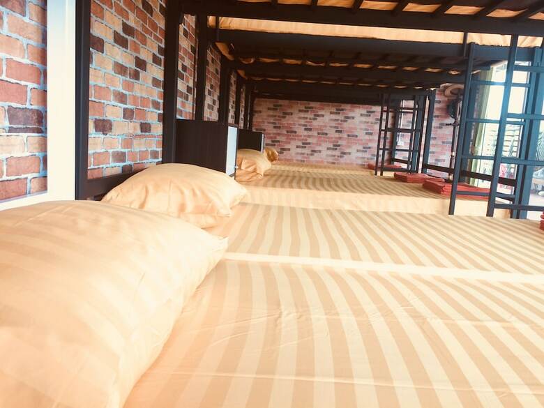 Hotel Saeng Tai Amphawa Resort