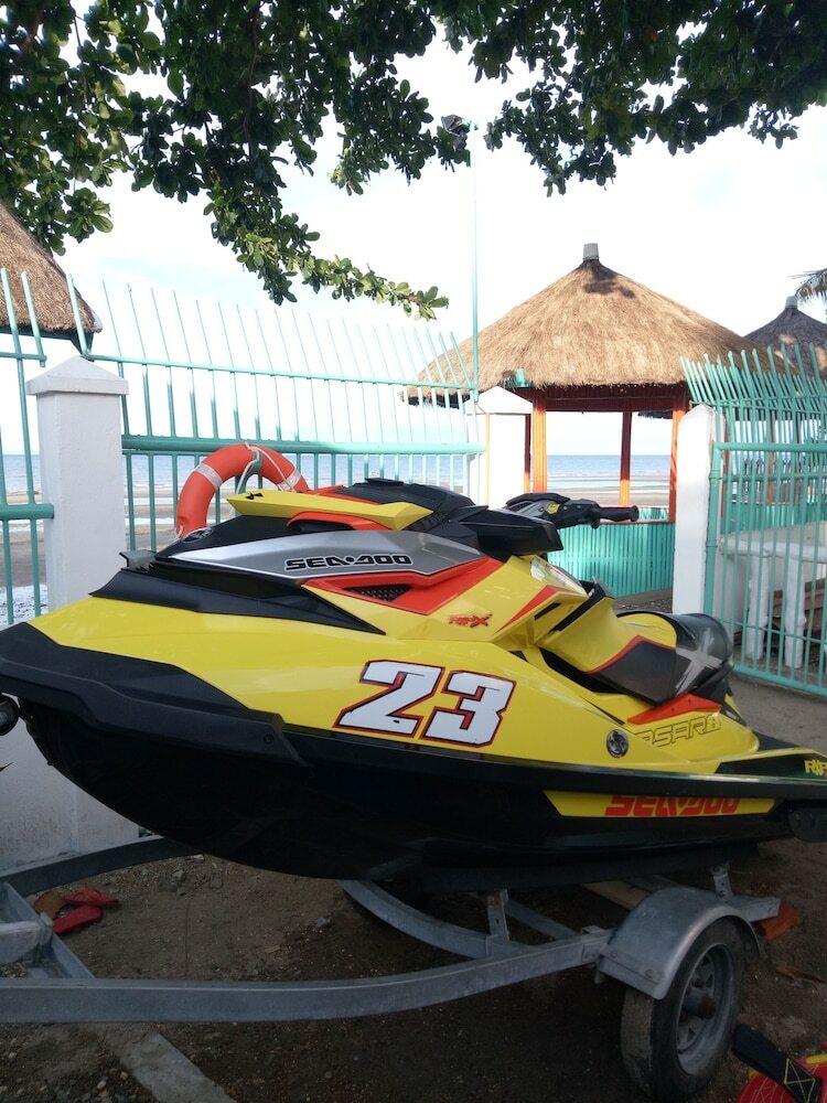 Hotel Smallfry's Beach Resort