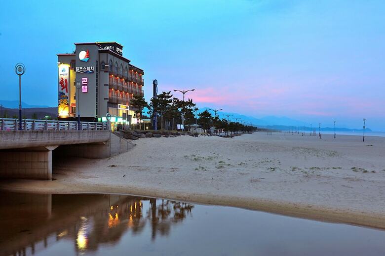 Hotel Alps Beach Contel