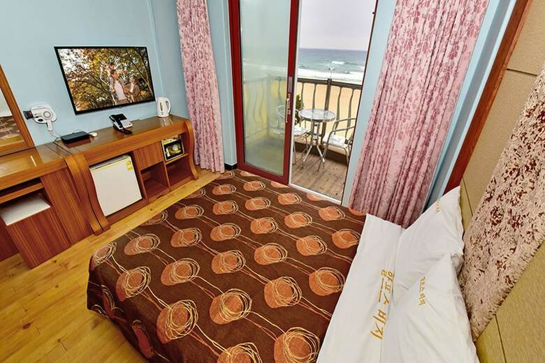 Hotel Alps Beach Contel