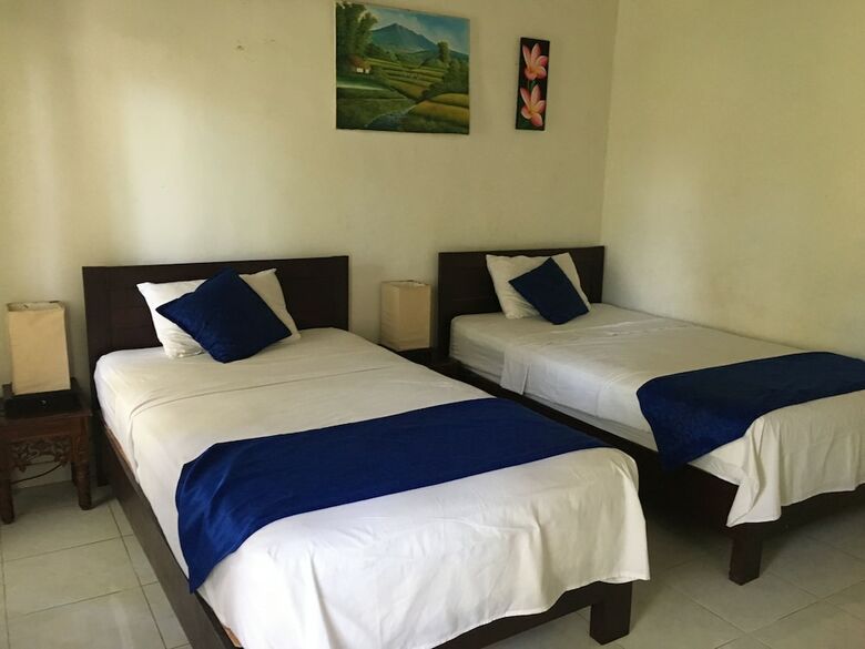 Bed & Breakfast Coconut Village Guest House