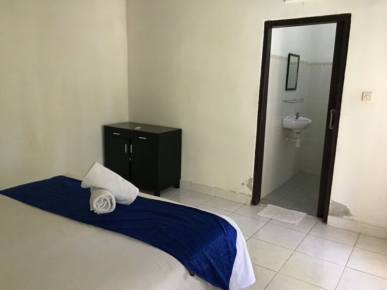 Bed & Breakfast Coconut Village Guest House