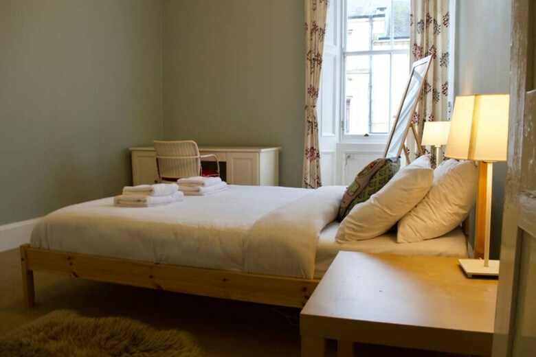 Apartamentos 2 Bedroom Flat Near Edinburgh City Centre