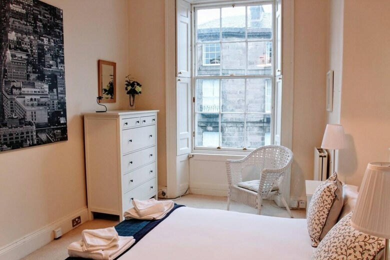 Apartamentos 2 Bedroom Flat In The Central New Town