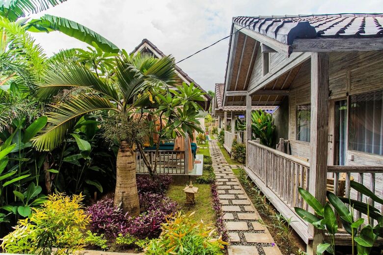 Hotel The Syron Huts Lembongan