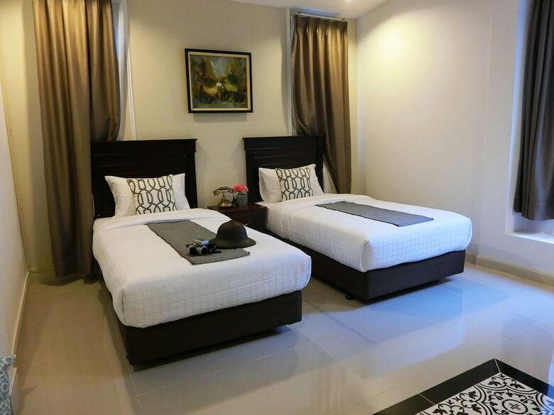 Bloom Boutique Hotel And Cafe