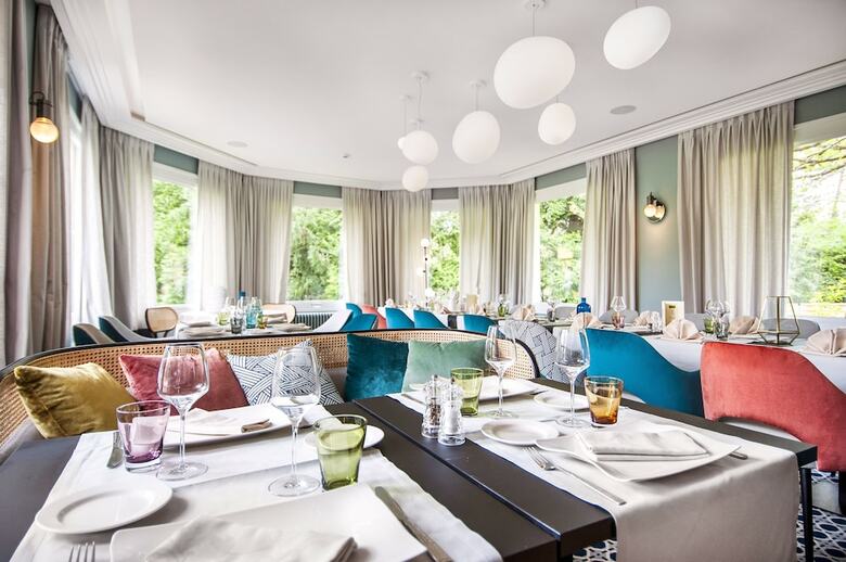 Le Manoir Hotel