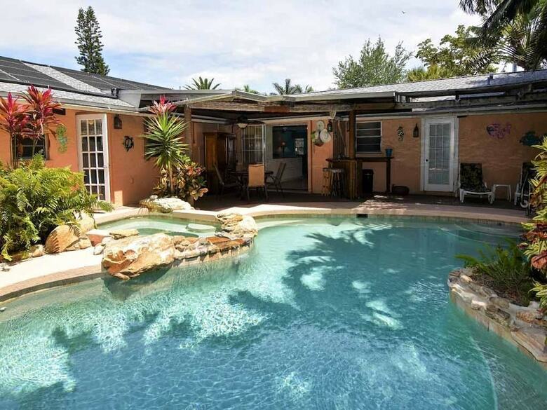 Pool Party Both Sides