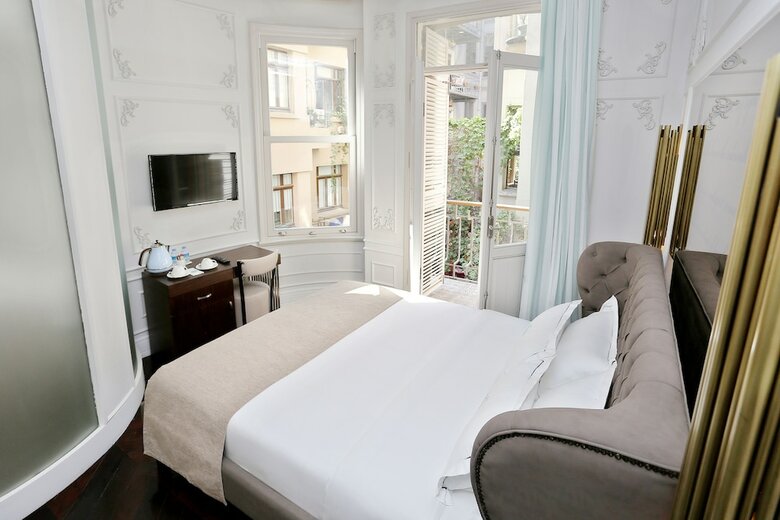 Fuga Hotel Constantinidis