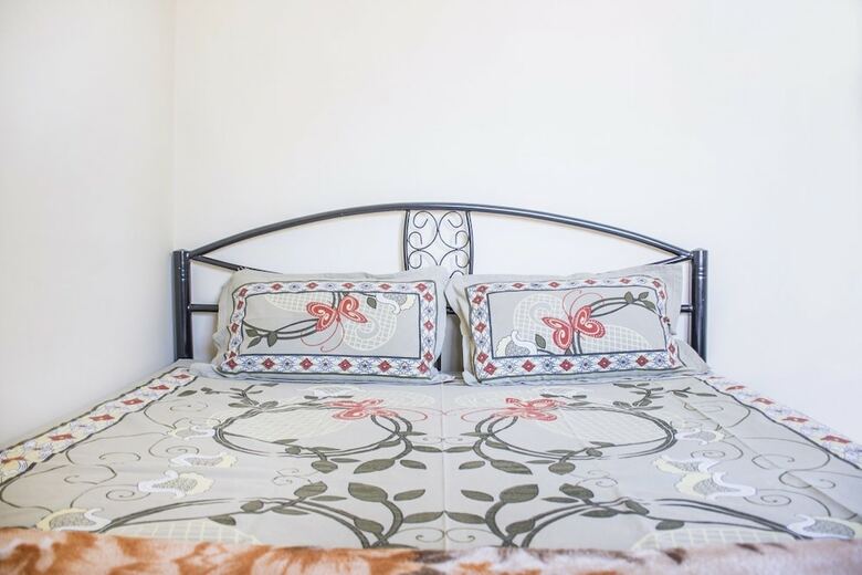 Hotel Guesthouser 3 Bhk Bungalow 6808