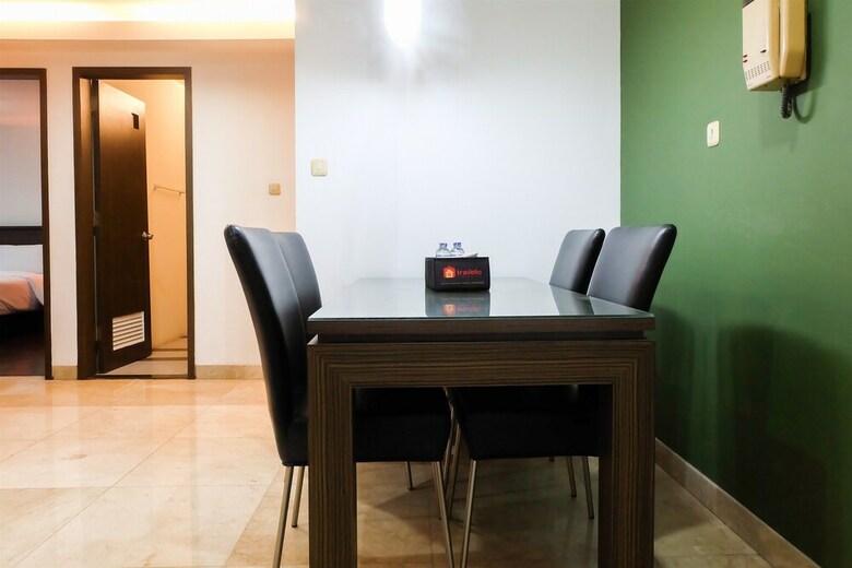 2 Bedroom Park Royale Apartment By Travelio