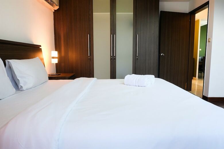 2 Bedroom Park Royale Apartment By Travelio