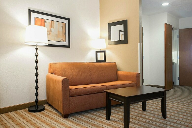 Hotel Comfort Suites Augusta Riverwatch