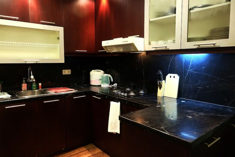 2 Bedroom Senayan Apartment By Travelio