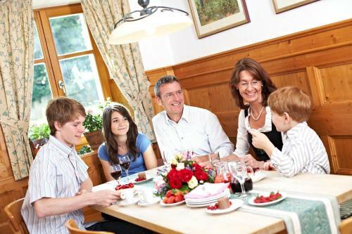 Hostal Hotel Gasthof Sonne