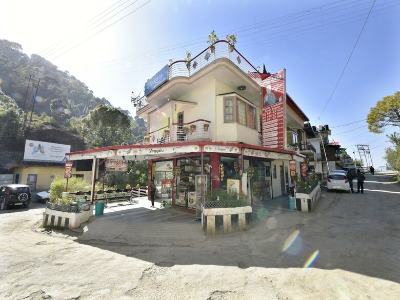 Hotel Oyo 12825 Omkara Homestay