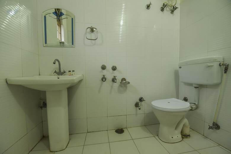 Hotel Oyo 12825 Omkara Homestay
