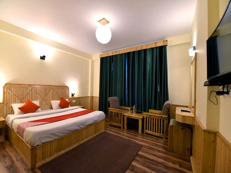 Hotel Oyo 12735 The Manali Lodge