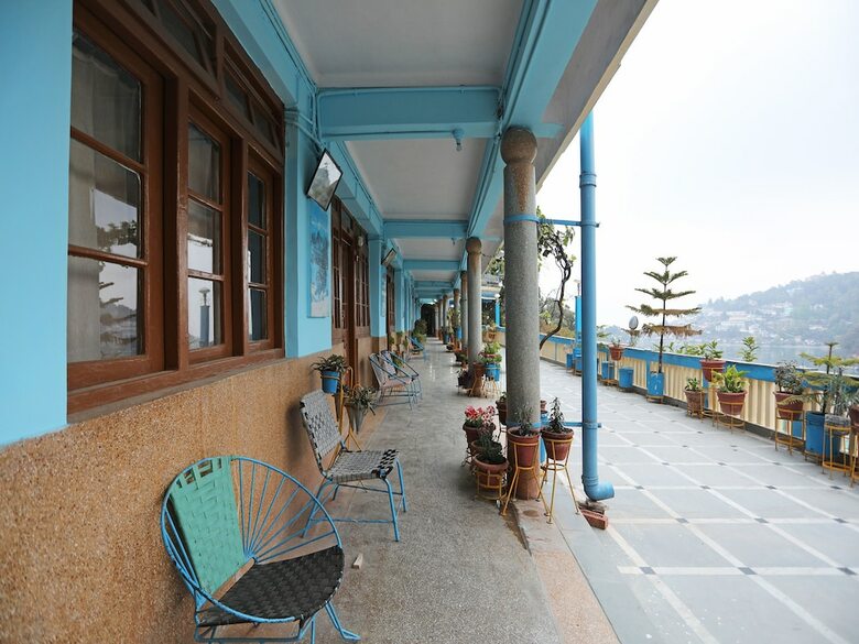 Oyo 12222 Hotel Silverton