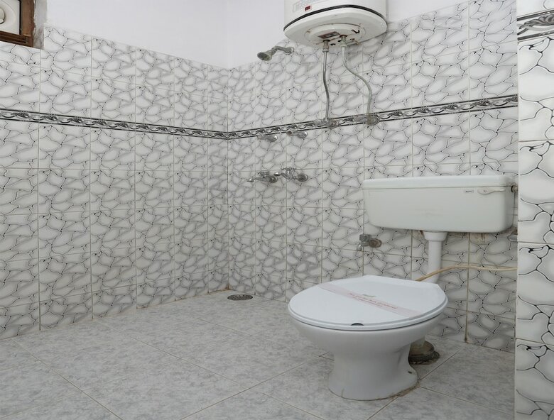 Oyo 12542 Hotel Ankur Plaza