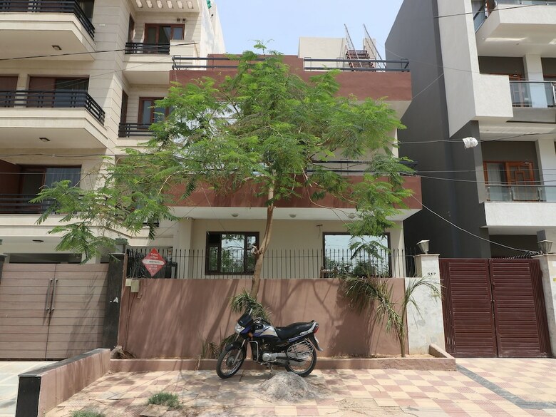 Hotel Oyo 13782 Om Villa