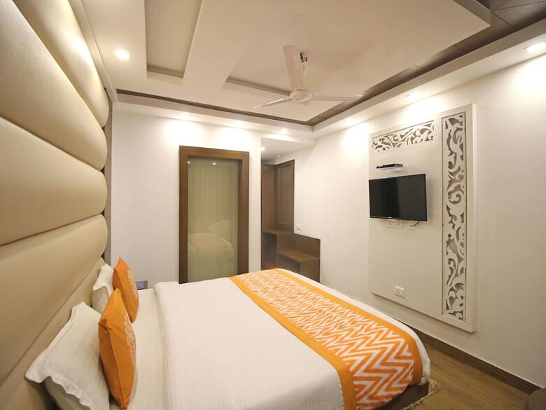 Oyo 6119 Hotel Royal Classic
