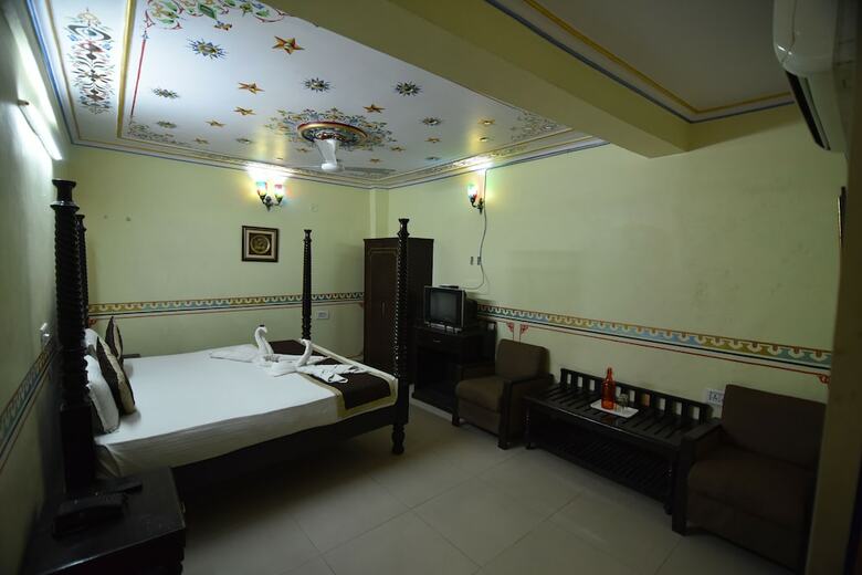 Hotel Vaishnavi