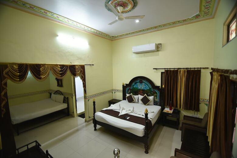 Hotel Vaishnavi