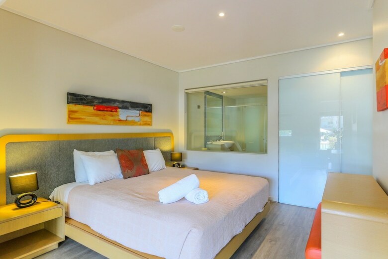 Apartamentos Lagoon Pool 2 Bedroom Spa Suite