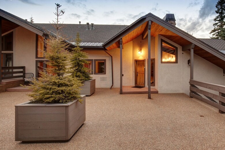 Abode At Ontario Lodge