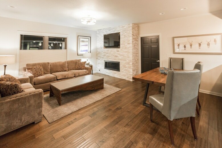 Abode On Lower Main