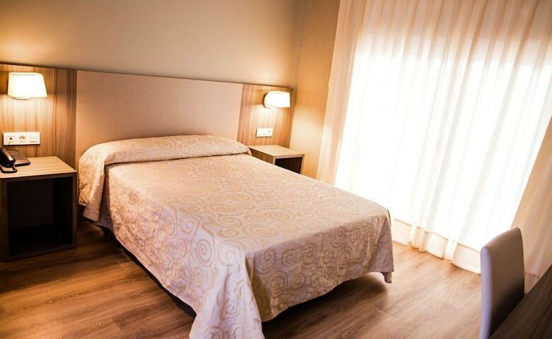 Hotel Restaurante Villa Ceut�