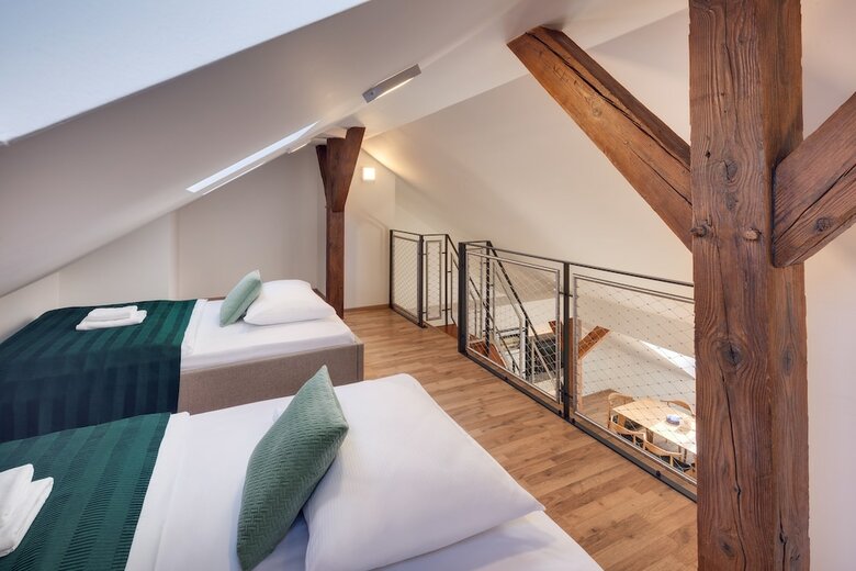 Louren Apartments
