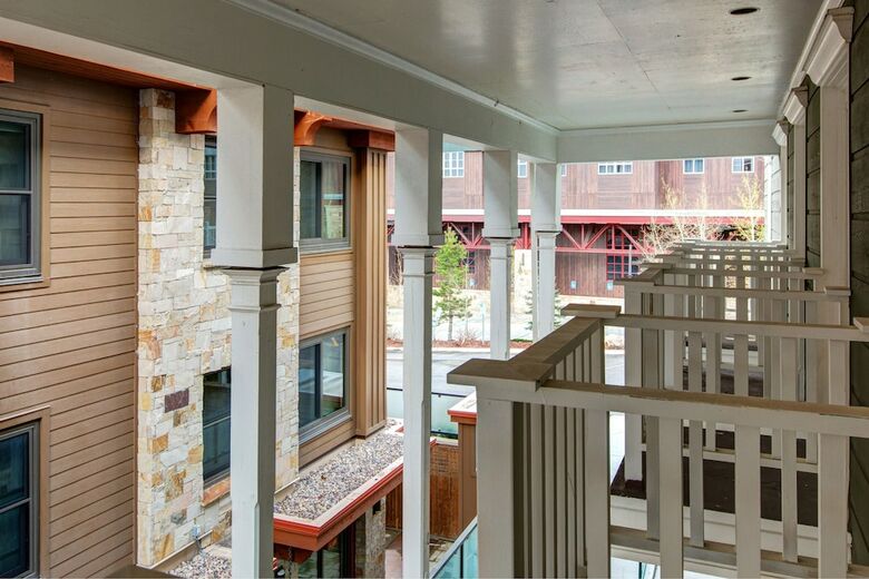Abode At Resort Plaza