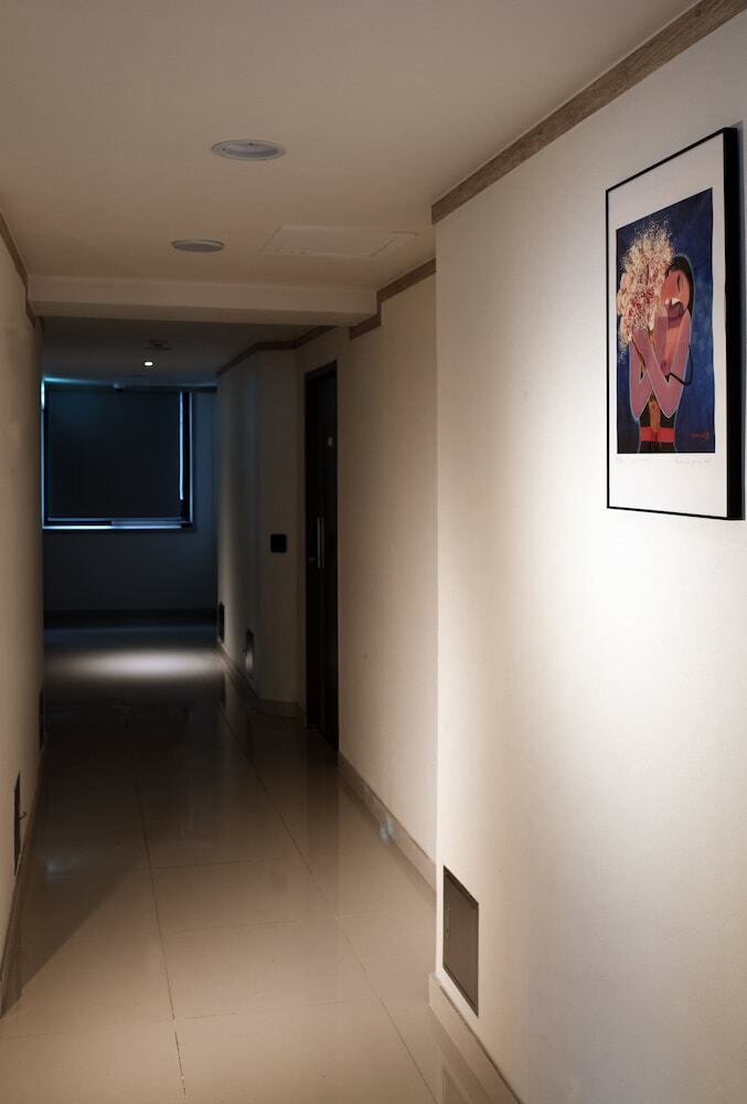 Lavita Hotel