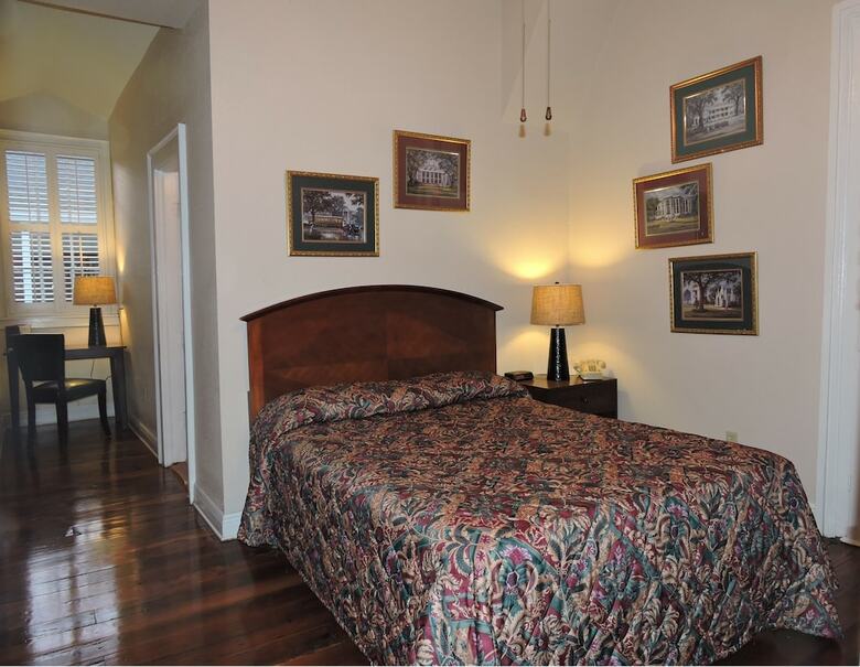New Orleans Courtyard Hotel