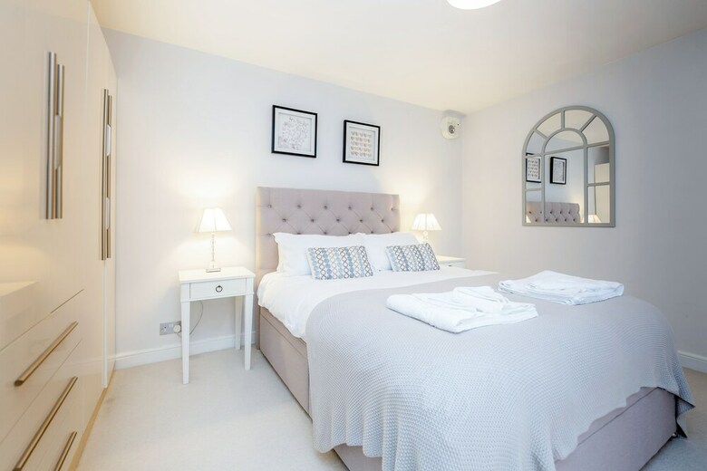 Putney Court - 1 Bed Apartment By Basetogo