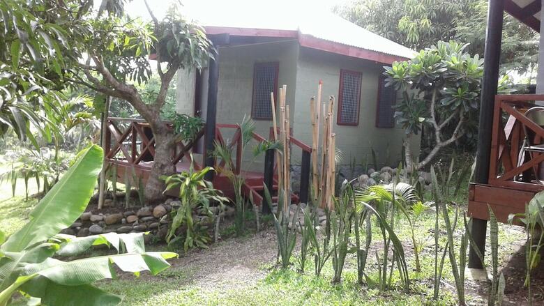 Hostal Outback Hotel Fiji