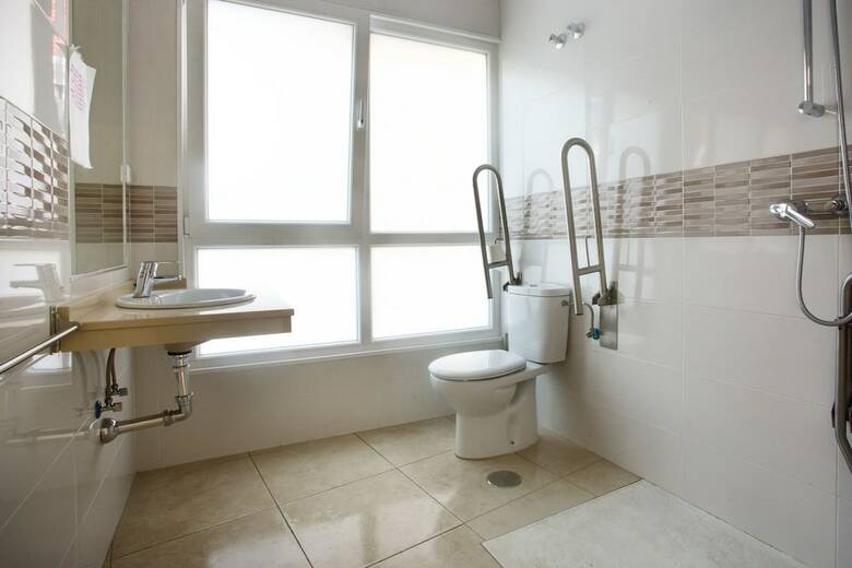 Hostal Residencia Universitaria Alboran