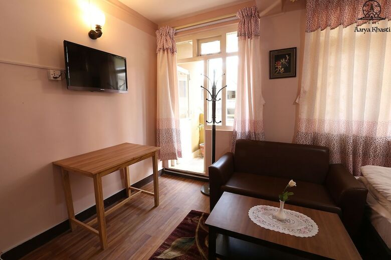 Hotel Aarya Chaitya Inn