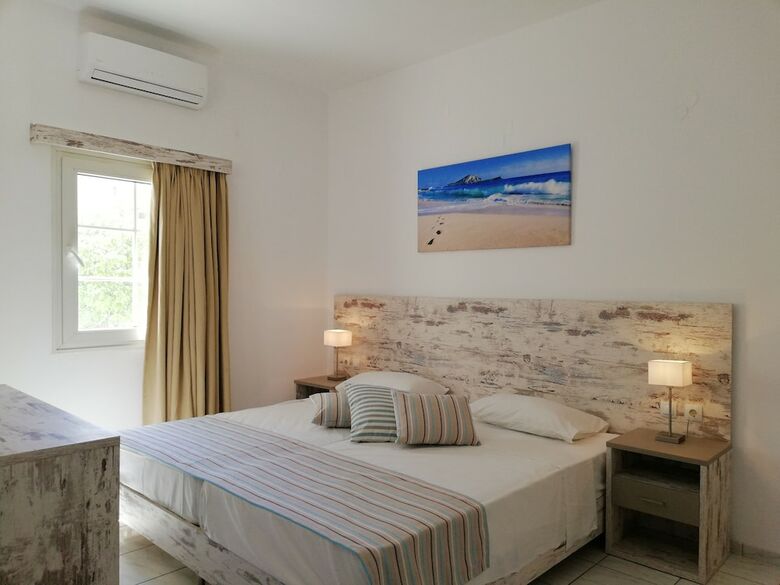Apartamentos Evina Rooms & Villas