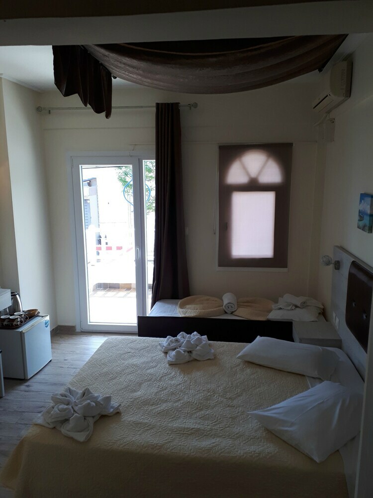 Summer Beach Hotel