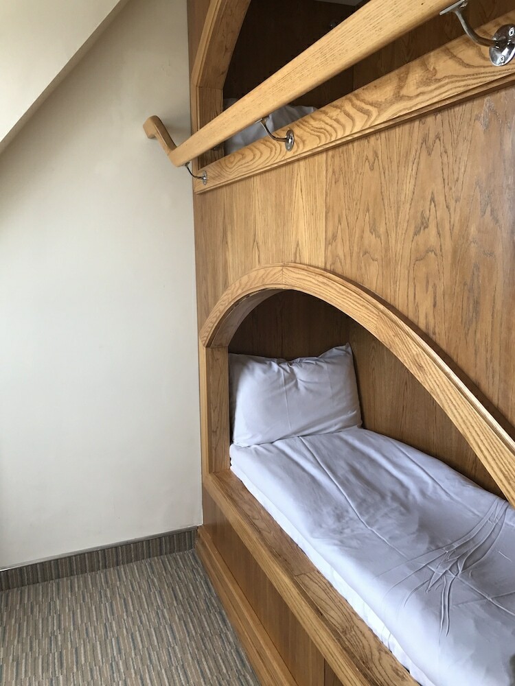 Pier Hotel