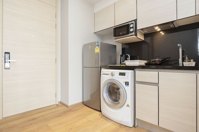 Park 24 By Favstay
