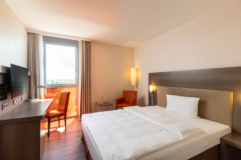 Intercityhotel Berlin Brandenburg Airport
