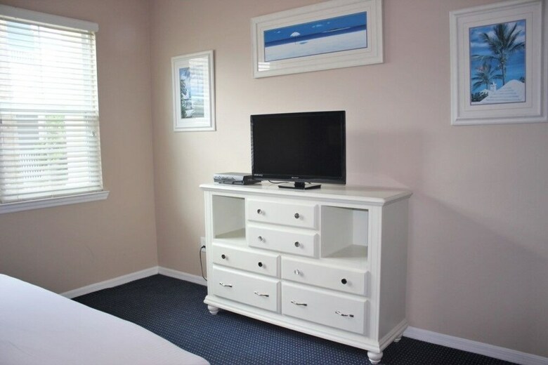 Runaway Beach Club 16201 - Three Bedroom Condo
